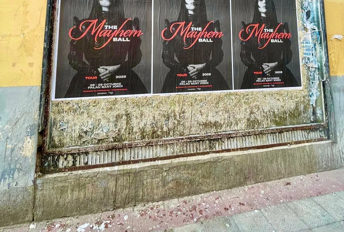 Así anunciamos a Lady Gaga en Barcelona con la pegada de carteles para "The Mayhem Ball Tour 2025"