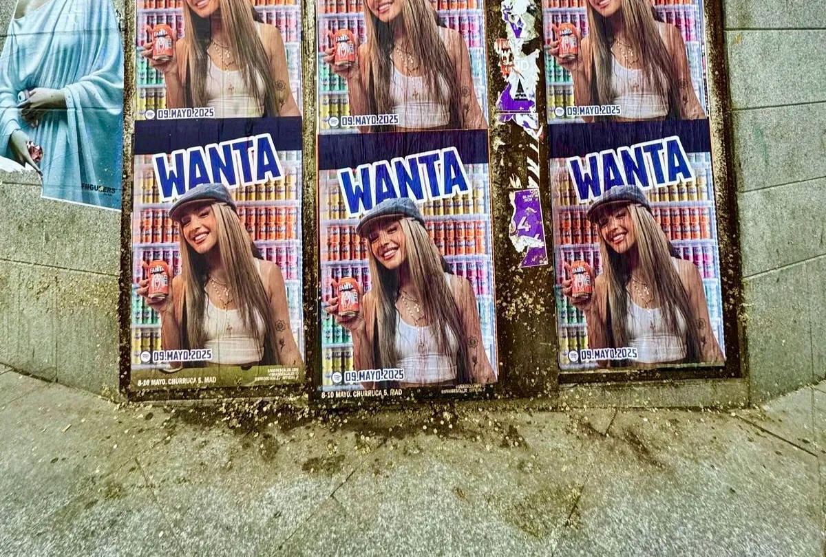 Así fue nuestra pegada de carteles para la campaña Fanta Wanta con Rubius y Lola Índigo