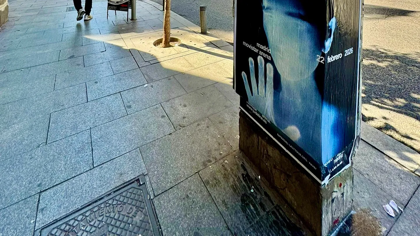 Pegada de carteles en Madrid para el "Bodhiria Tour" de Judeline en el Movistar Arena