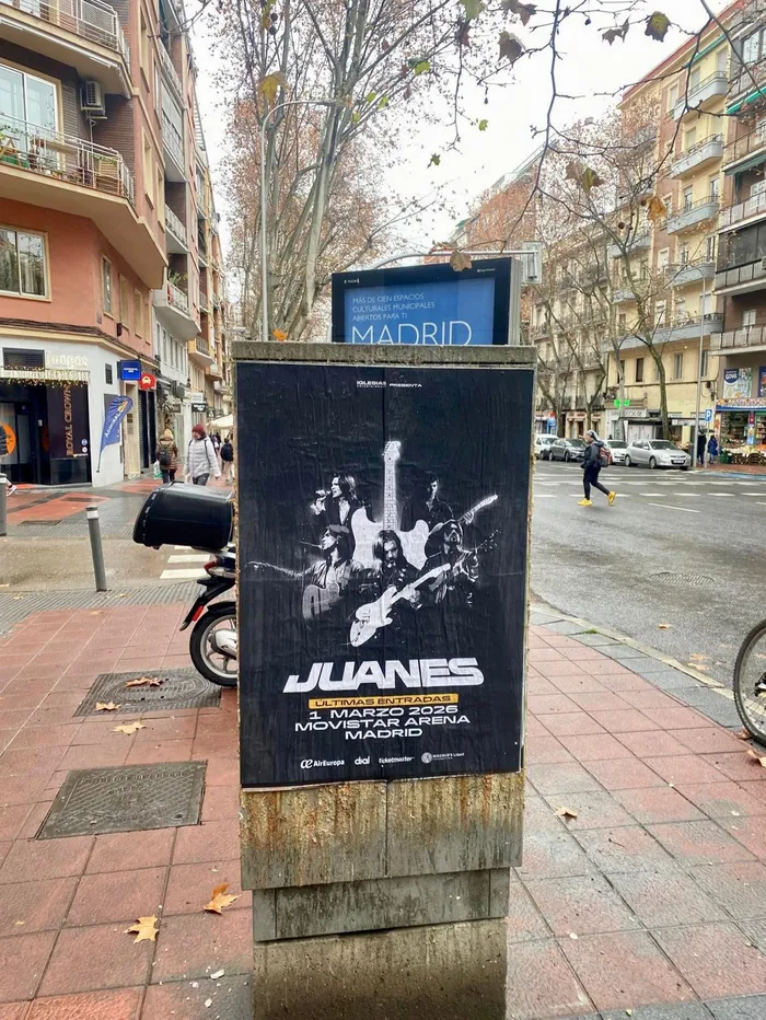 Pegada de carteles en Madrid para el concierto de Juanes en el Movistar Arena